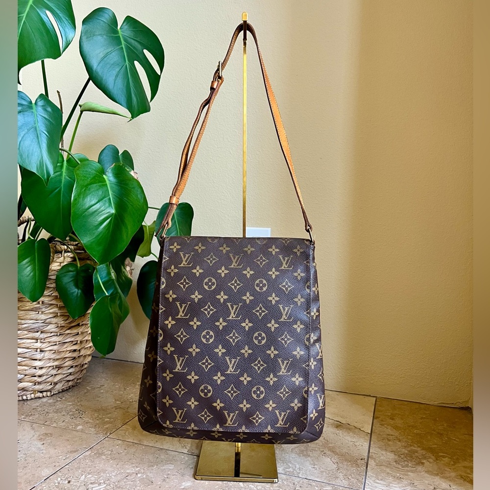 Louis Vuitton GM Musette Salsa